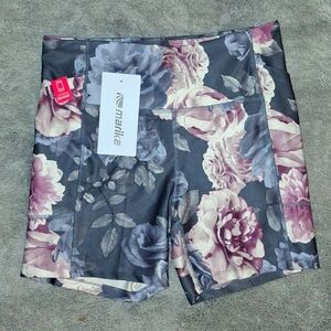 NWT Marika Women's Shorts